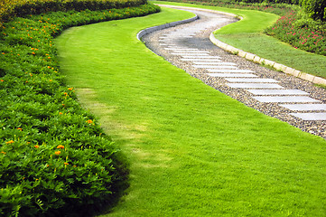 Image showing Park Walkway