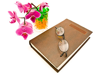 Image showing book and  glasses