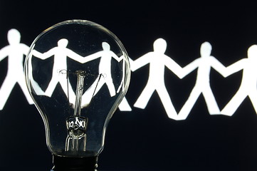 Image showing bulb and team of paper man