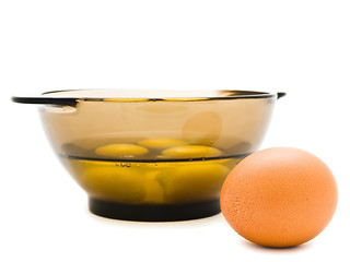 Image showing single egg and bowl