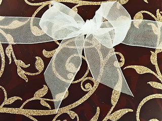 Image showing bow at gift