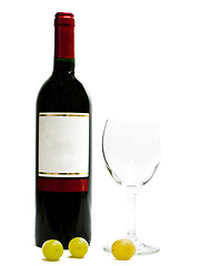 Image showing red wine with wineglasses and grape