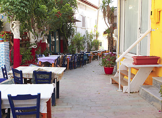 Image showing Street cafe in Crete