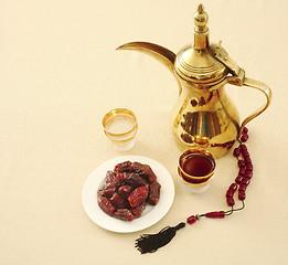 Image showing Coffee, dates and prayer beads