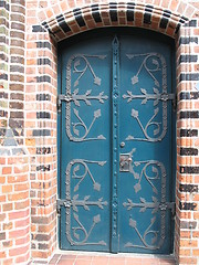 Image showing side door