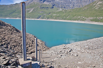 Image showing Dam water level measurement