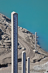 Image showing Dam water level measurement