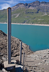 Image showing Dam water level measurement