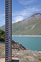 Image showing Dam water level measurement