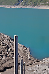 Image showing Dam water level measurement