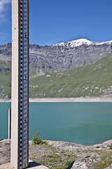 Image showing Dam water level measurement