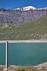 Image showing Dam water level measurement