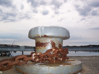 Image showing Rusty chain