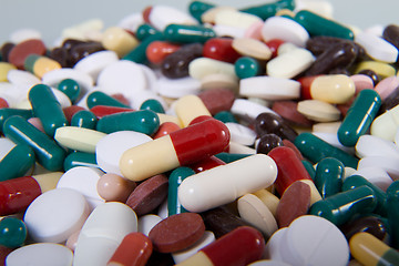 Image showing various pills