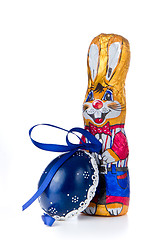 Image showing easter bunny with egg