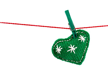 Image showing single knitted green heart