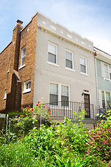 Image showing Federal Style Corner Row Home, Lush Garden, Washington DC, USA