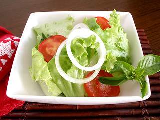 Image showing Salad of lettuce and tomato