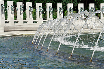 Image showing Fountain National World War II Memorial Washington