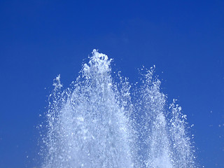 Image showing Fountain spray