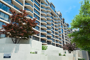 Image showing XXL Modern Condo Apartment Building Tower Skyscraper Rosslyn, VA