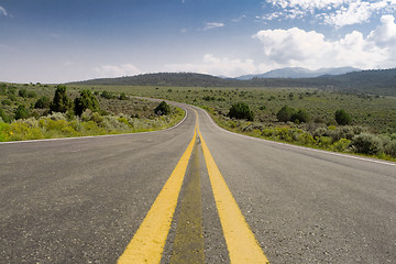 Image showing Middle of the Road Curve, High Desert, New Mexico