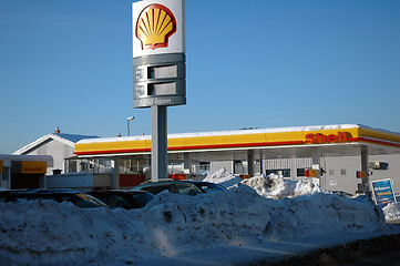 Image showing Shell station