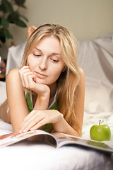 Image showing beautyful woman with green apple