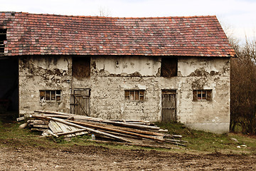 Image showing Old barn