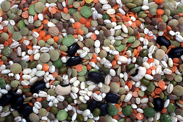 Image showing Mix of black and red string bean, lentil, green and yellow peas