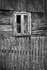 Image showing window of old wooden cottage