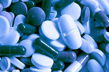 Image showing various pills