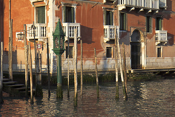 Image showing Green lantern along the Grand Canal