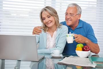 Image showing Happy Couple Using Laptop