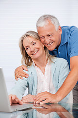 Image showing Couple Using Laptop