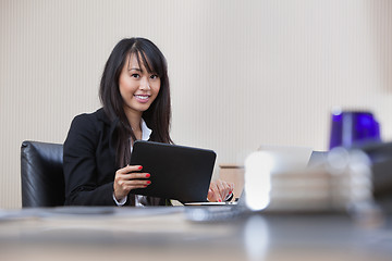 Image showing Businesswoman working on digital tablet