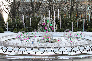 Image showing Pendants in fountain