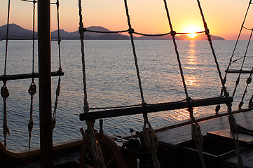 Image showing sunrise over sea