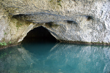 Image showing Cave and water