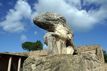 Image showing Statue and ruins