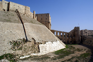 Image showing Wide moat