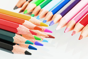 Image showing colored pencils 