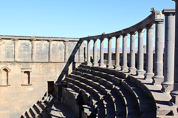 Image showing Colonnade