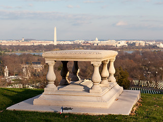 Image showing Memorial to Robert E Lee in Arlington Cemetery