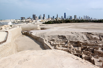 Image showing Ruins and Manama city