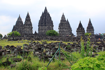 Image showing Grass and temples
