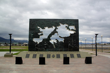 Image showing War monument