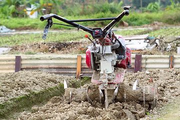 Image showing farming tractor 