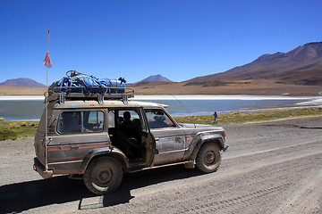 Image showing Car and lake