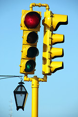 Image showing Yellow street light